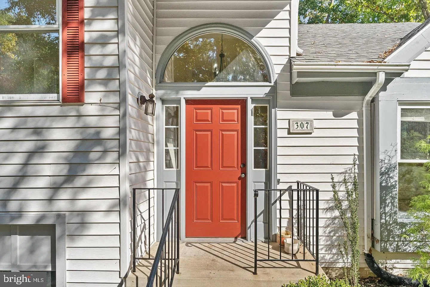 4 bed, 3.0 bath, 2376 sqft, $3,100 — Photo 3