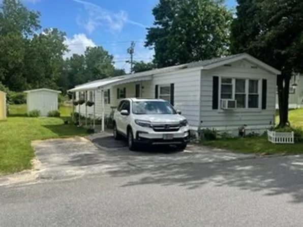 33 Park Ave #33, Sturbridge, MA 01566