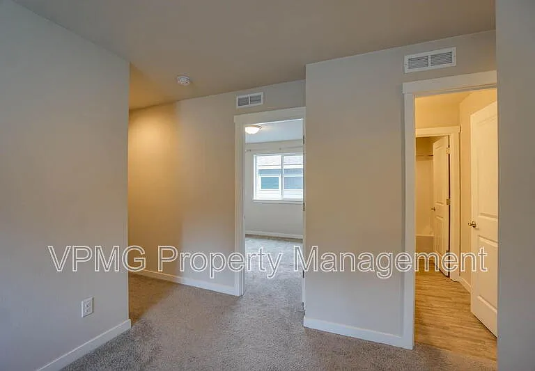 2904 NE 161st Ct — Photo 18