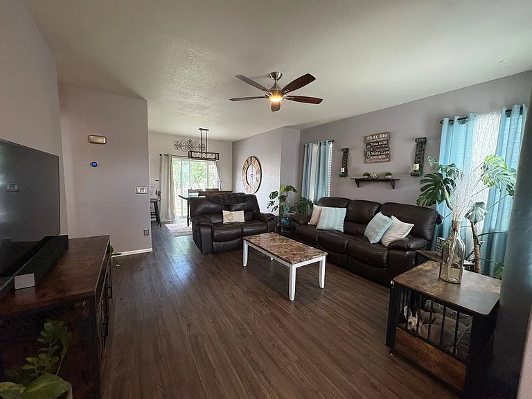 7961 Cairn Ct — Photo 6