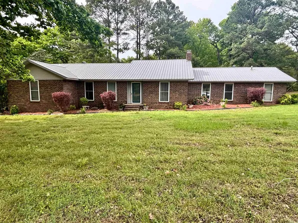 102 Club House Rd, Bald Knob, AR 72010