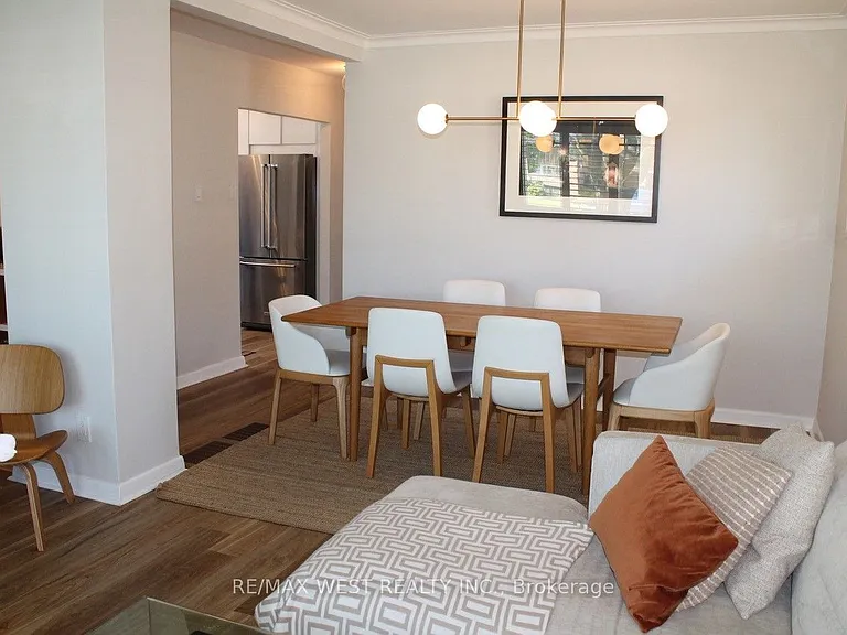 11 Fletcher Pl #MAIN — Photo 3