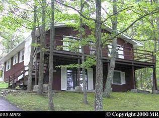 1082 Lakeview Dr, Cross Junction, VA 22625