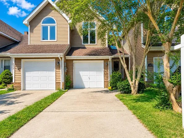 45611 Longfields Village Dr, Great Mills, MD 20634