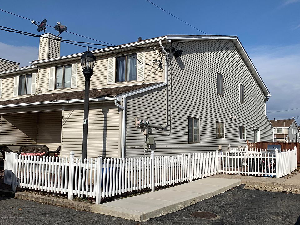 1st image of 35 Armand St Unit 21