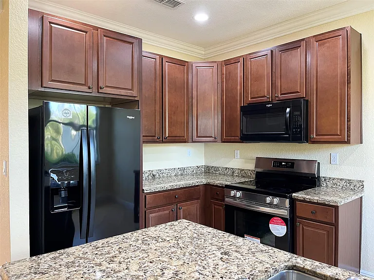 291 Lake Monterey Cir — Photo 10