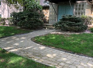 14 Cypress Rd, West Hartford, CT 06117