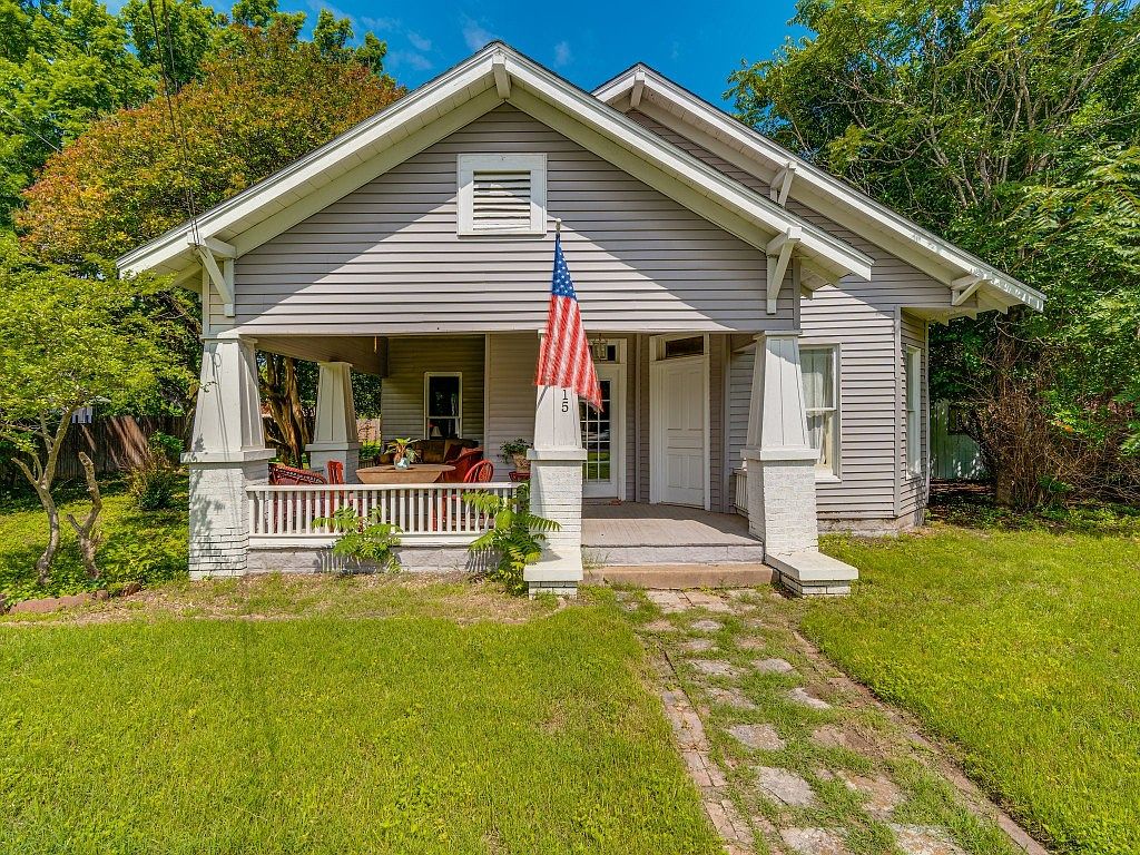 615 Brown St, Waxahachie, TX 75165 Zillow