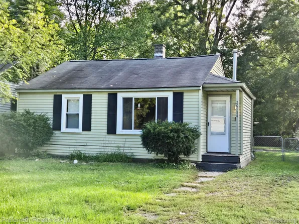 20954 Rensselaer St, Farmington Hills, MI 48336