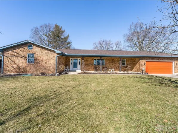 1267 Old Country Ln, Dayton, OH 45414