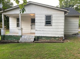 121 Wilson Ave, Elizabethton, TN 37643