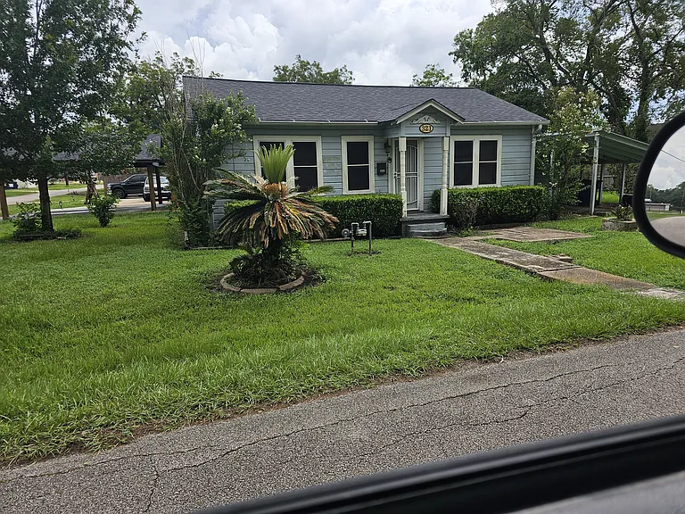 321 Jefferson St — Photo 12