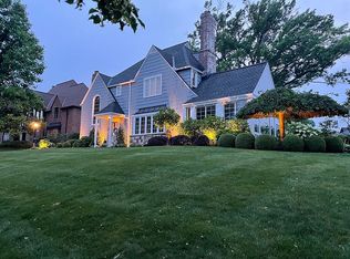20006 Frazier Dr, Rocky River, OH