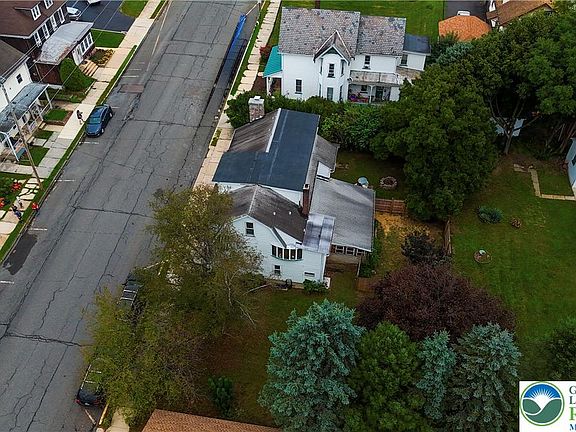 3rd image of 417 S 3rd St