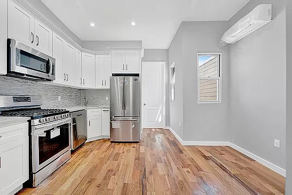 1st image of 3255 110th St