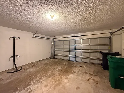 1194 SW Granadeer St Photo 1