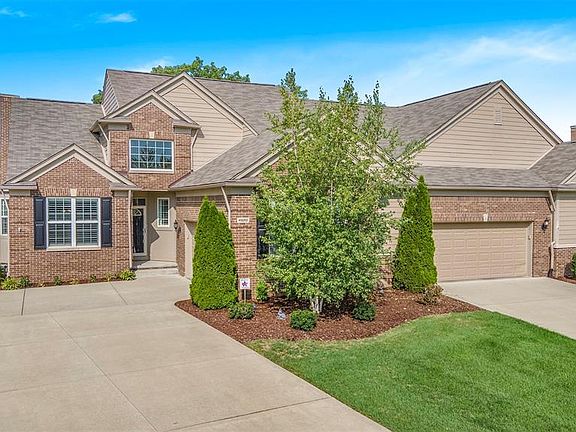 2nd image of 49283 Rainbow Ln S