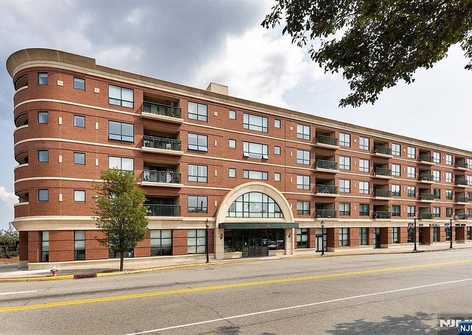 1st image of 1 Orient Way APT 202