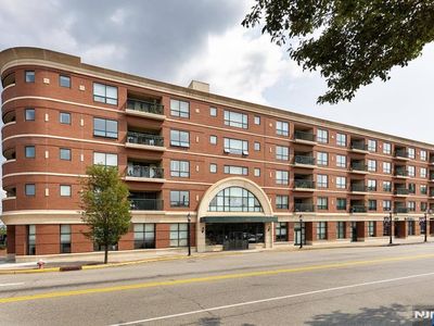 1 Orient Way APT 202, Rutherford, NJ, 07070