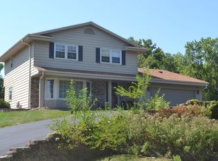 W128S7145 Flintlock Trl, Muskego, WI 53150