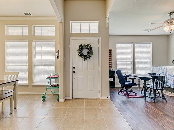 2nd image of 1706 Riverway Dr