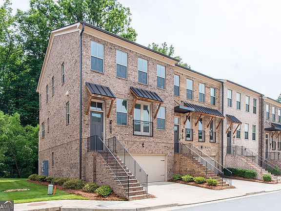3rd image of 2701 Cedar Pine Way