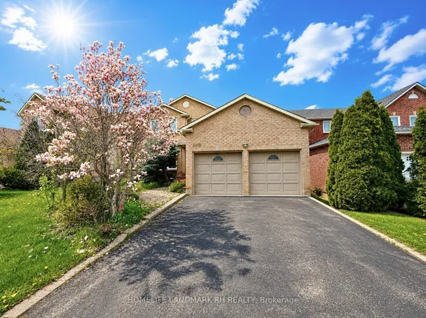 3379 Mulcaster Rd, Mississauga, ON L5L 5A7