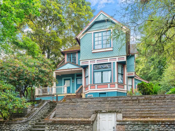 2406 SE Yamhill St, Portland, OR 97214