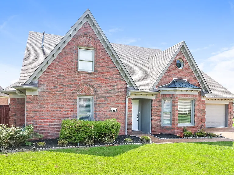 4365 Barrymor Dr — Photo 4