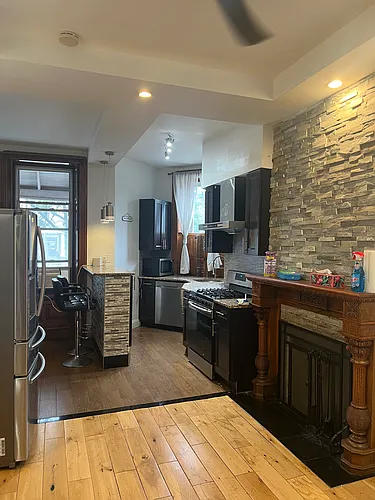 500 N 34th St #1 Photo 1
