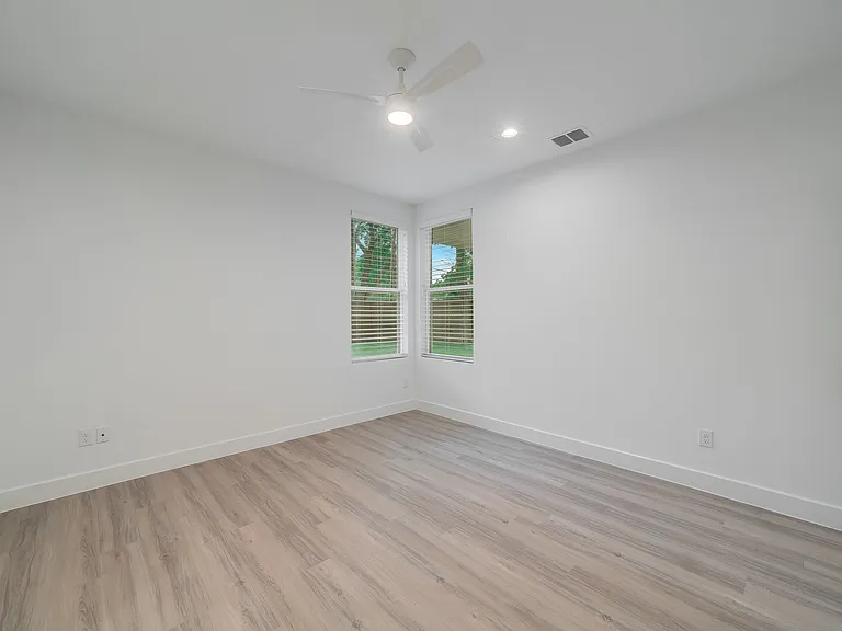 806 Kingswood Ave — Photo 11