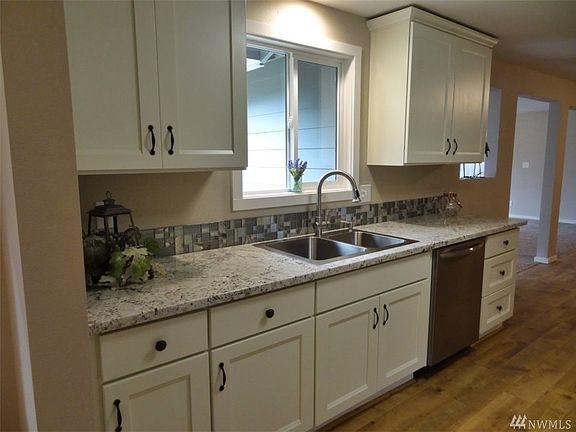 4th image of 10218 NW 15th Ave