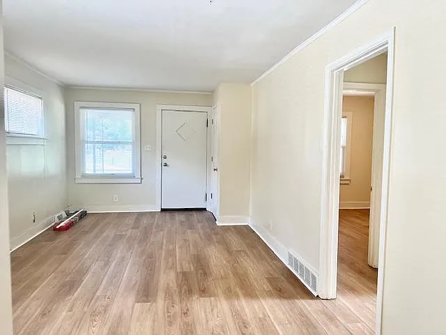 2 bed, 1000 sqft, $1,500 — Photo 2
