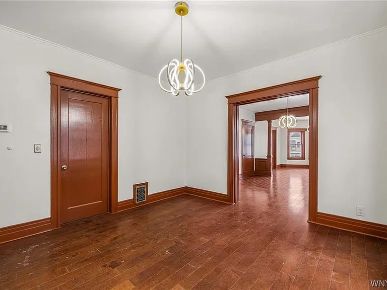 189 Hughes Ave — Photo 9