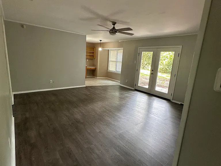 5800 Holly Hill Ct — Photo 5