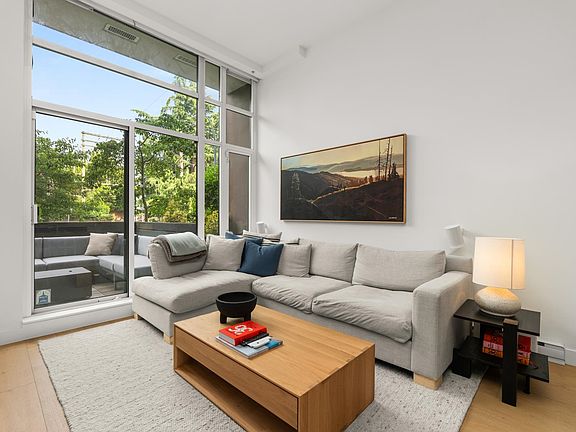 5th image of 2349 Scotia St #Townhouse 6