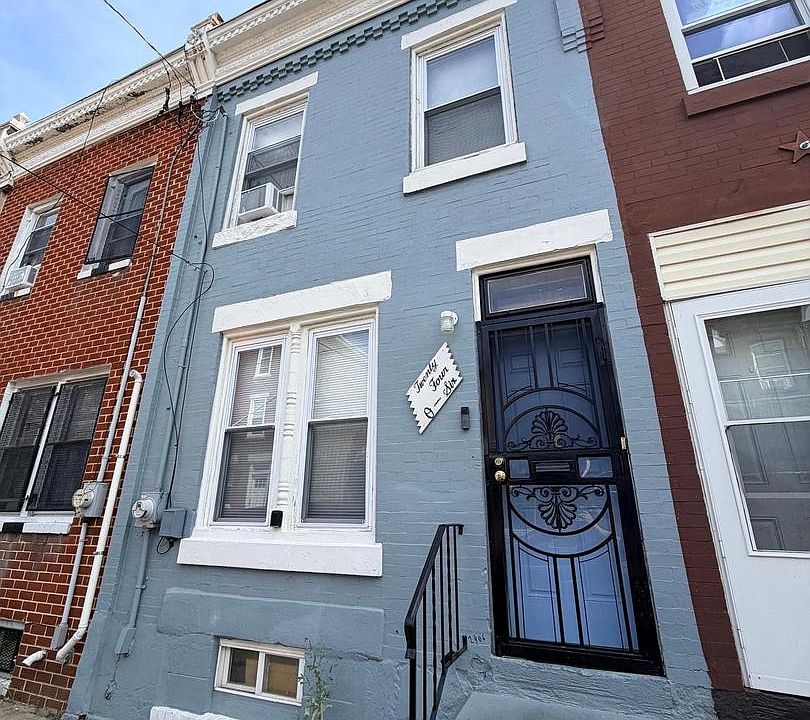 1st image of 2406 W Oakdale St