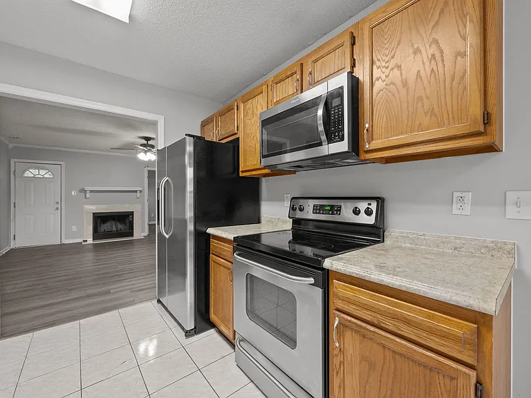 2033 Derby Run Rd — Photo 7