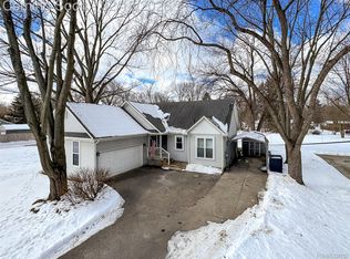 2311 Richwood Rd, Auburn Hills, MI 48326