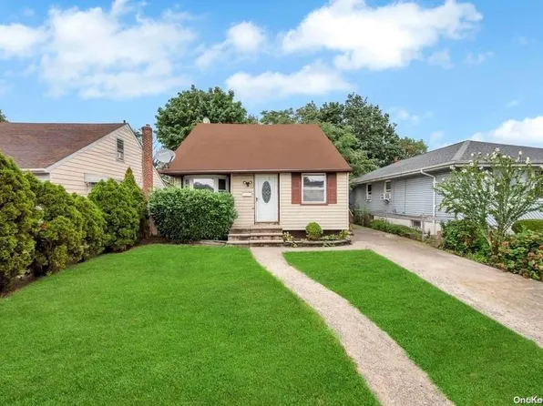 32 Beebe Avenue, Hempstead, NY 11550