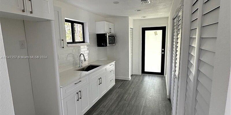 1st image of 3689 William Ave #3689