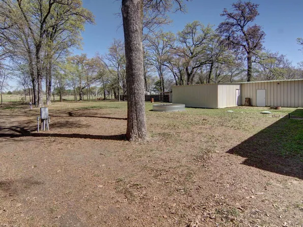 190 County Road 1975, Yantis, TX 75497