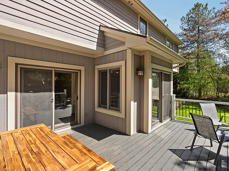 254 Hunters Trl — Photo 28