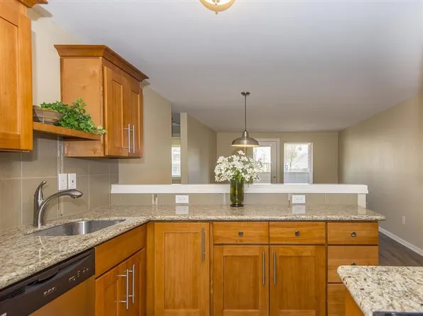 College Park Apartments