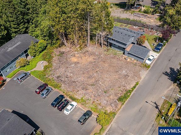 3rd image of Tid 1061 Se Ainslee Ave