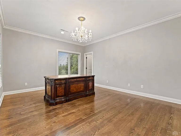 9020 Whisperinghill Dr — Photo 6