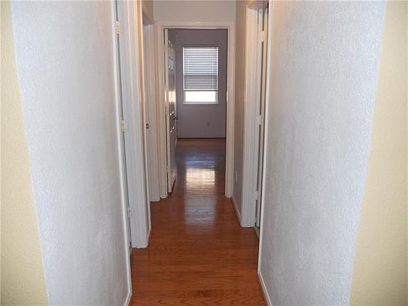 5th image of 1109 Timber Creek Dr
