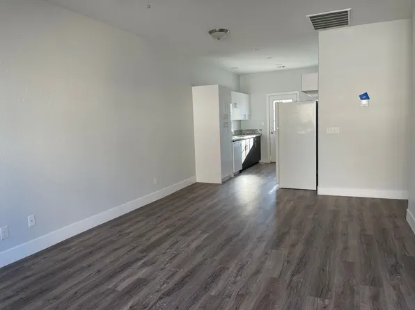 1420 S Ogallala St, Pahrump, NV