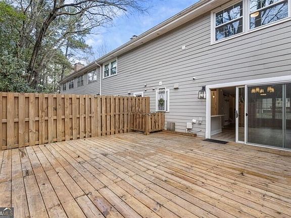 5th image of 2794 Farmstead Rd SE