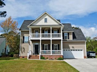 329 Divot Ct, Cape Carteret, NC 28584